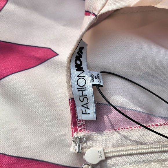 Fashion Nova Halter Jumpsuit NWT - Picture 5 of 8